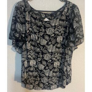Lucky Brand Women’s plus size Blouse 1X Black Gray Sleeve Cutout back Boho cute!